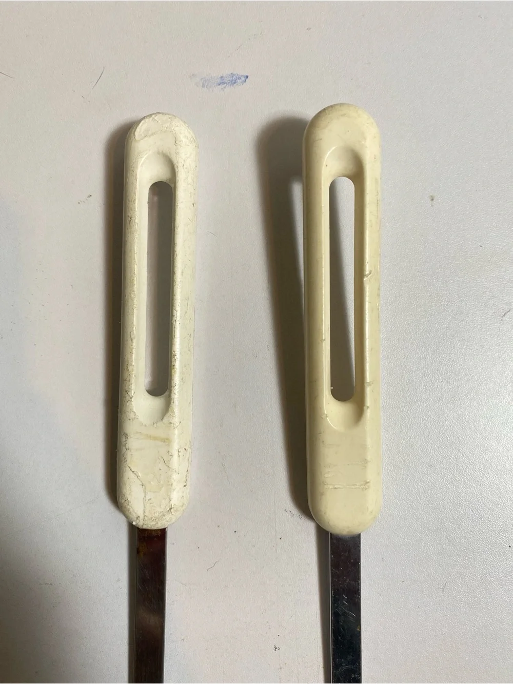 VTG Bonny USA Slotted Turner Spatulas Set of 2 Black Heads White Plastic Handles